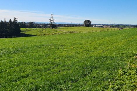 Photo of property in 568 South Road, Omata, New Plymouth, 4374