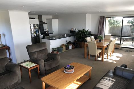 Photo of property in 21 Ocean View Rise, Ruakaka, 0116