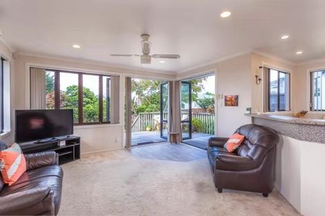 Photo of property in 17 Armagh Road, Blockhouse Bay, Auckland, 0600