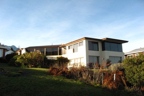 Photo of property in 19 Bay View Road, Kelvin Heights, Queenstown, 9300