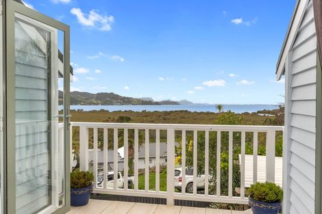 Photo of property in 22 Beach Road, Onerahi, Whangarei, 0110