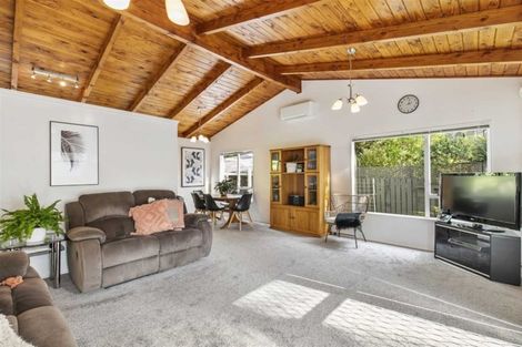 Photo of property in 1/45 Mcdowell Crescent, Hillcrest, Auckland, 0627