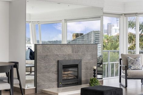 Photo of property in 81a Stanley Point Road, Stanley Point, Auckland, 0624