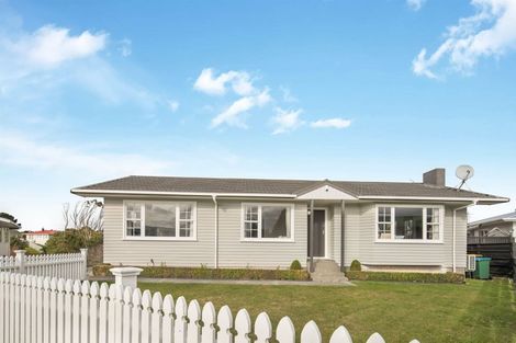 Photo of property in 19 Toporoa View, Ascot Park, Porirua, 5024