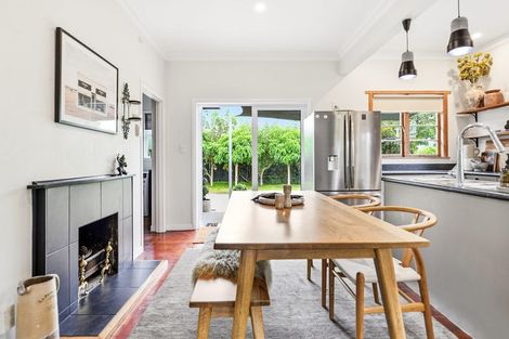 Photo of property in 27 Alfred Street, Fairfield, Hamilton, 3214