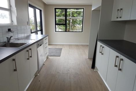 Photo of property in 2 Quinn Grove, Ranui, Porirua, 5024