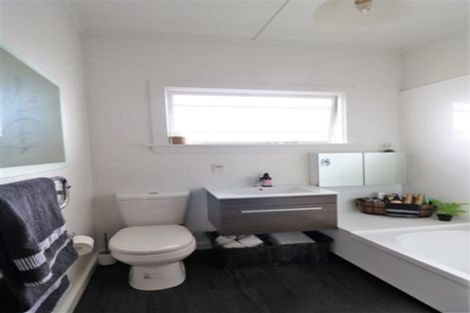 Photo of property in 1a Wellington Street, Hamilton East, Hamilton, 3216