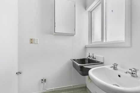 Photo of property in Cernan Court, 12/25 Te Wharepouri Street, Berhampore, Wellington, 6023