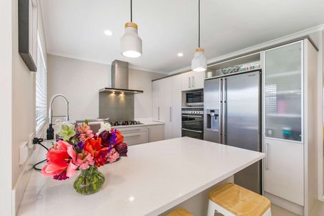 Photo of property in 5 Wick Place, Wattle Downs, Auckland, 2103