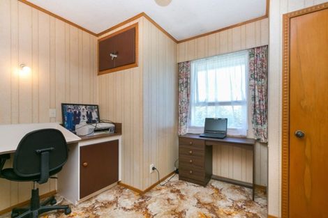 Photo of property in 20 Leon Place, Waitara, 4320