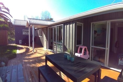 Photo of property in 24 Springtime Crescent, Stanmore Bay, Whangaparaoa, 0932