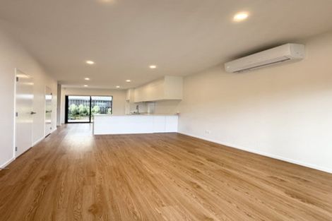 Photo of property in 12d Woodhouse Place, West Harbour, Auckland, 0618