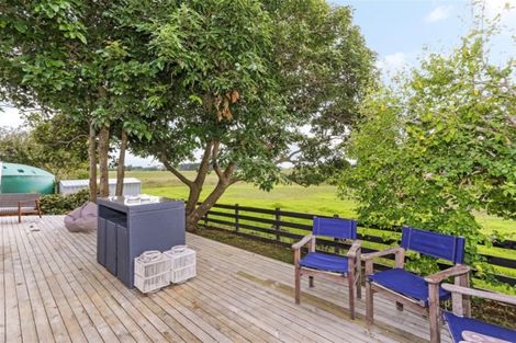 Photo of property in 104 Kaihau Road, Karioitahi, Waiuku, 2683