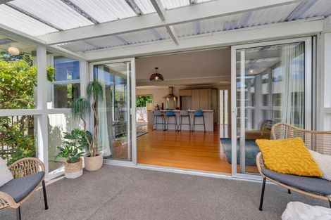 Photo of property in 114 The Circle, Manly, Whangaparaoa, 0930