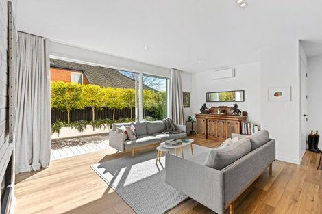 Photo of property in 17 Strowan Road, Strowan, Christchurch, 8052