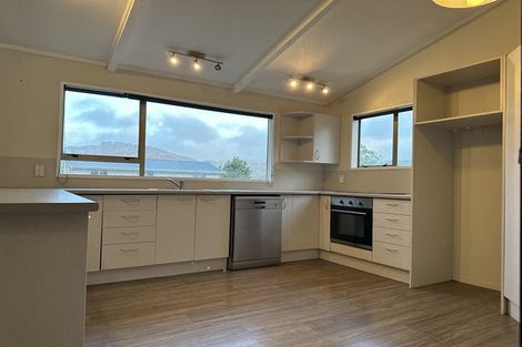 Photo of property in 48 Fyvie Avenue, Tawa, Wellington, 5028