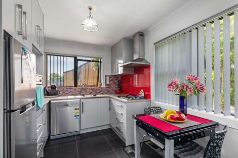 Photo of property in 3/10 Mahon Place, Papatoetoe, Auckland, 2025