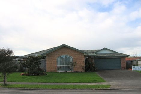 Photo of property in 2/18 Emyvalie Place, Dannemora, Auckland, 2016