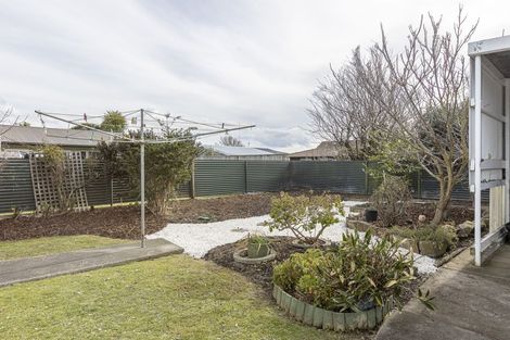 Photo of property in 17 Palliser Place, Milson, Palmerston North, 4414