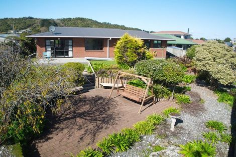 Photo of property in 18 Parfitt Place, Greymouth, 7805