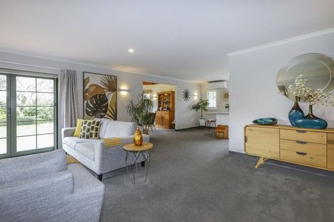 Photo of property in 15 Jacaranda Place, Greenmeadows, Napier, 4112