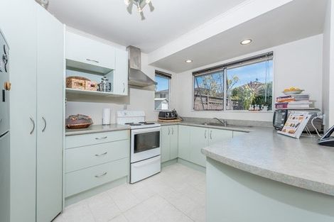 Photo of property in 10 Albemarle Place, Massey, Auckland, 0614