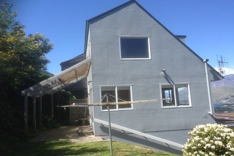 Photo of property in 32 Avalon Crescent, Fernhill, Queenstown, 9300