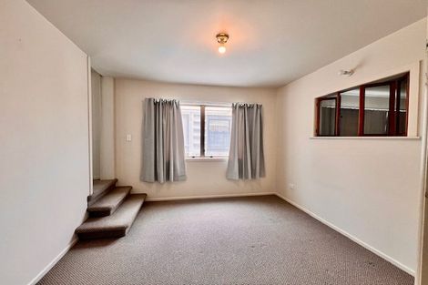 Photo of property in 4 Brian Crescent, Stanmore Bay, Whangaparaoa, 0932