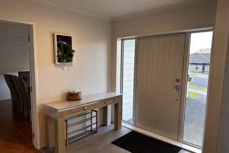 Photo of property in 5 Gatley Grove, Churton Park, Wellington, 6037