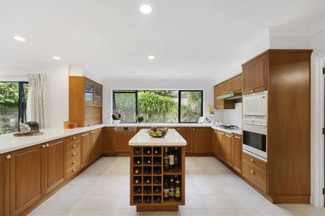 Photo of property in 8 Gillard Place, Eastern Beach, Auckland, 2012
