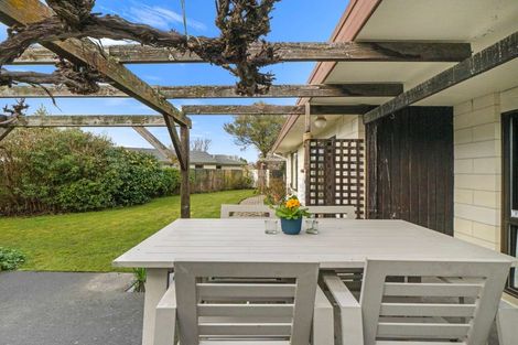 Photo of property in 8 Dulcie Place, Harewood, Christchurch, 8051