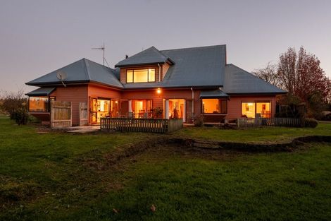 Photo of property in 153 Halcombe Road, Feilding, 4775