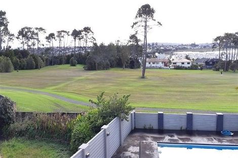 Photo of property in 5 Monet Grove, West Harbour, Auckland, 0618