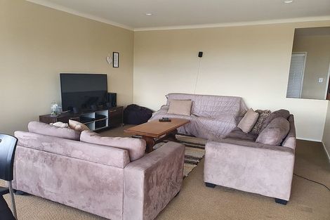 Photo of property in 1/134 Bleakhouse Road, Mellons Bay, Auckland, 2014