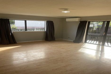 Photo of property in 89 West Harbour Drive, West Harbour, Auckland, 0618