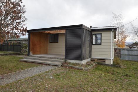 Photo of property in 18 Simons Street, Twizel, 7901