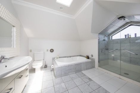 Photo of property in 21 London Street, Hampden, 9410