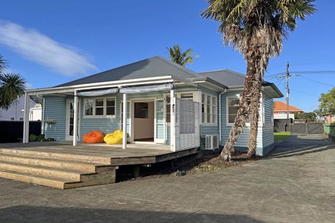 Photo of property in 16 Churchill Street, Kensington, Whangarei, 0112
