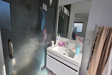 Photo of property in 15c Cessna Crescent, Mangere, Auckland, 2022