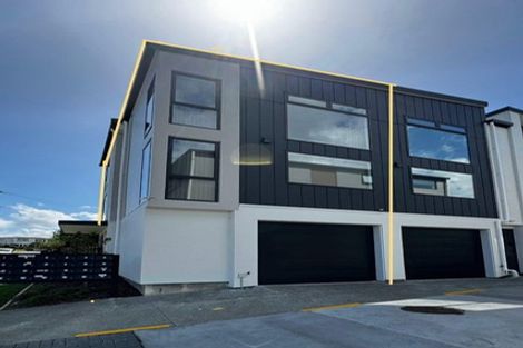 Photo of property in 1 Pukakaho Lane, Papatoetoe, Auckland, 2025