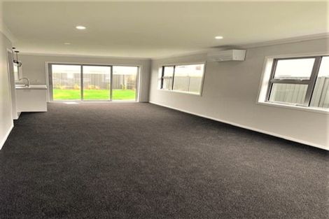 Photo of property in 11 Torea Place, Kenepuru, Porirua, 5022