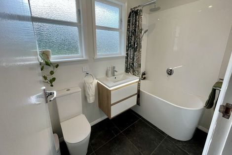 Photo of property in 72 Hikurangi Street, Trentham, Upper Hutt, 5018