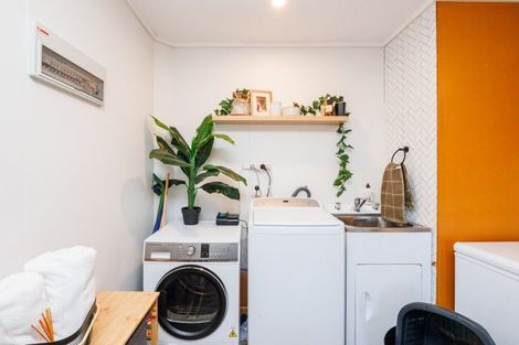 Photo of property in 2 Alpine Grove, Kelvin Grove, Palmerston North, 4414