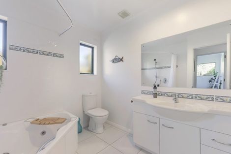 Photo of property in 15 Boons Valley Road, Waikawa, Picton, 7220