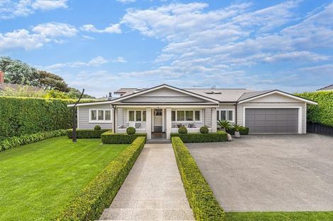 Photo of property in 195 Hurstmere Road, Takapuna, Auckland, 0622