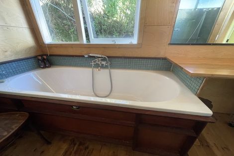 Photo of property in 24 Beacon Hill Road, Strathmore Park, Wellington, 6022