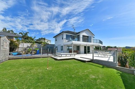 Photo of property in 16 Double Bay Place, Army Bay, Whangaparaoa, 0930