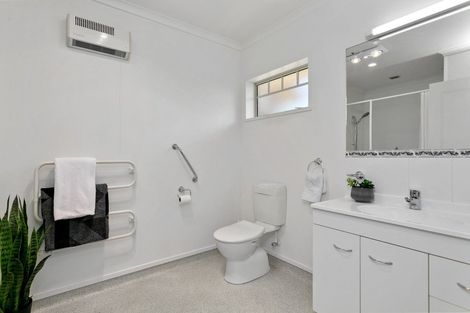 Photo of property in 58 Princes Street, Cambridge, 3434