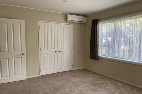 Photo of property in 5 Fielding Crescent, Farm Cove, Auckland, 2012