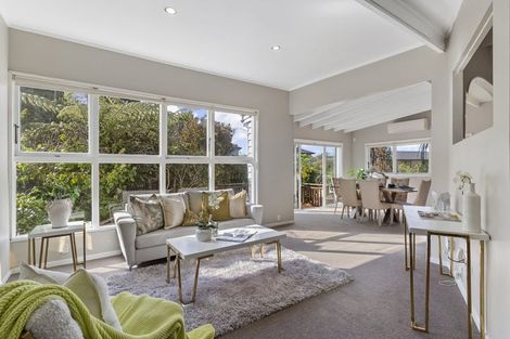 Photo of property in 11 Golf Road, New Lynn, Auckland, 0600